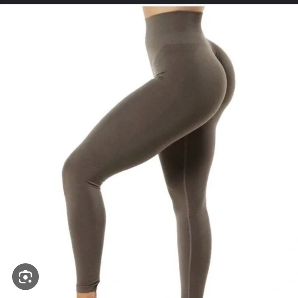 Alphalete Amplify Leggings